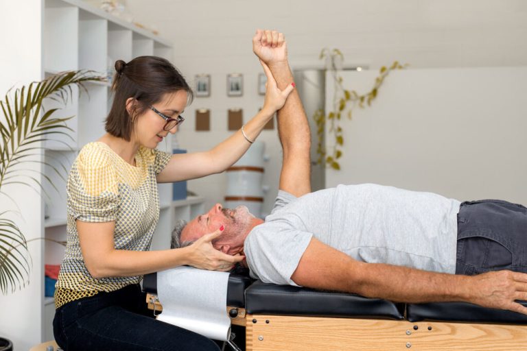 Holistic Medicine Treatment for Chronic Pain Relief